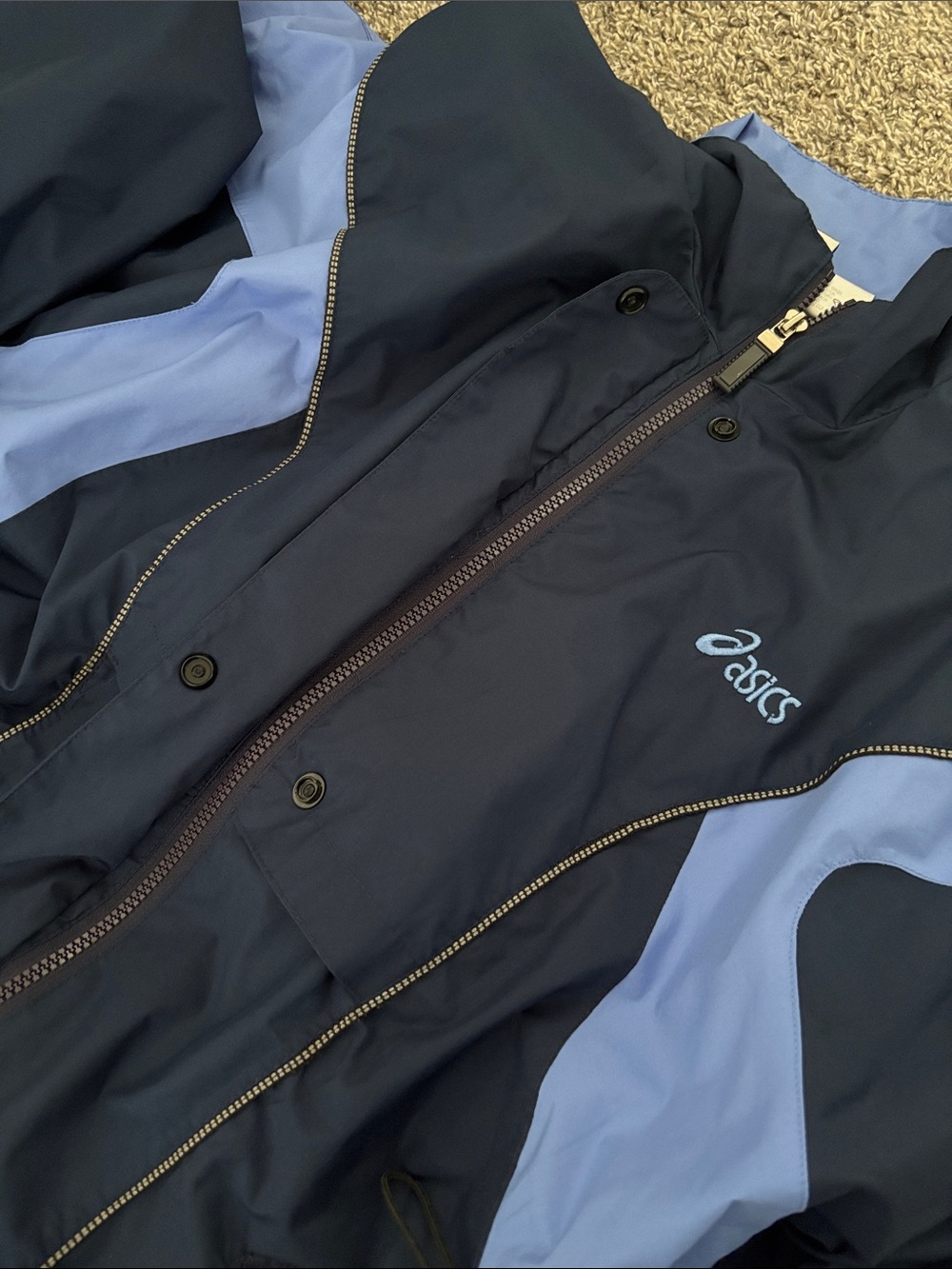 ASICS Windbreaker - Picture 4 of 4